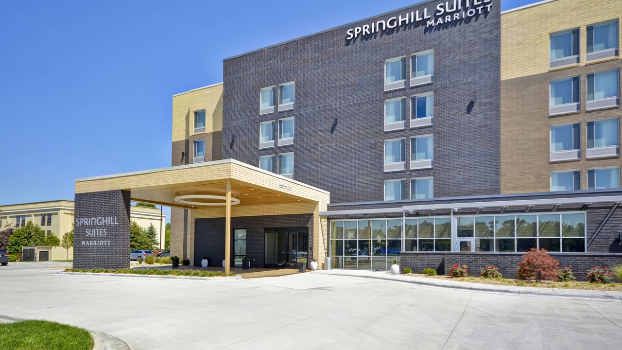 Photo of Buildings in Blue Ash