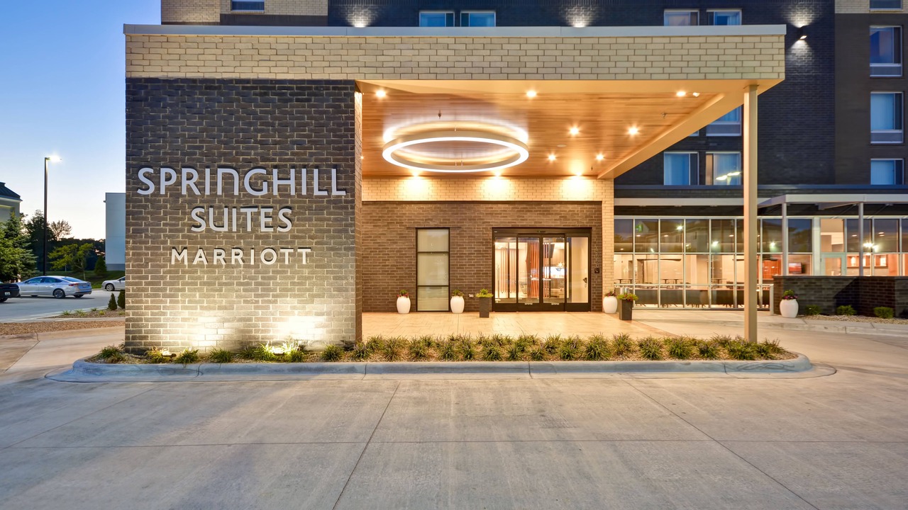 Photo of Buildings in Blue Ash