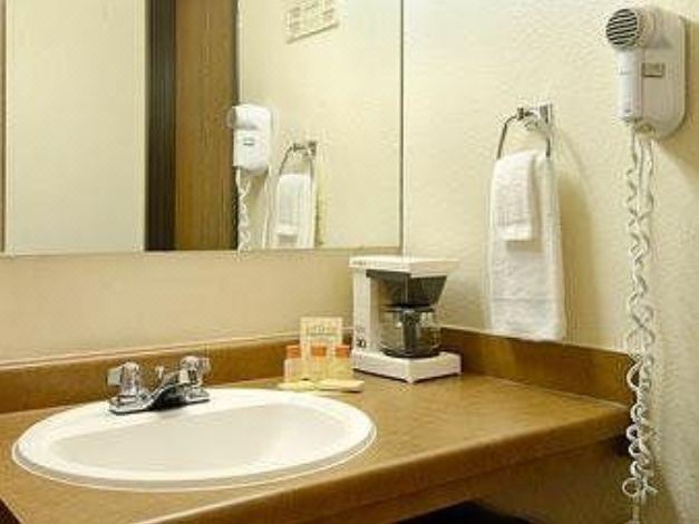 Photo of Bathroom in Minot