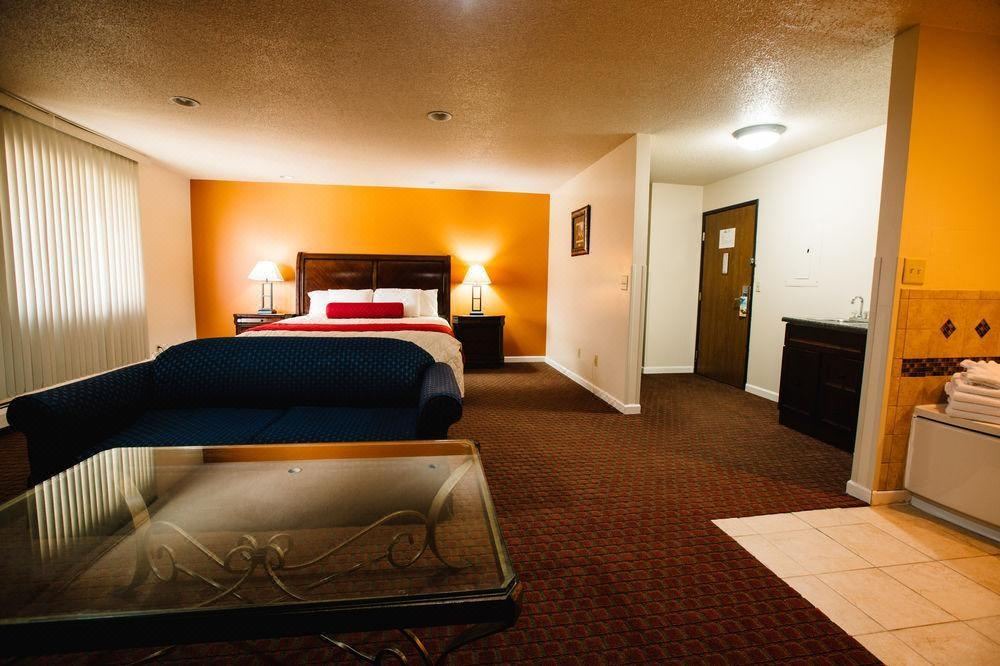 Photo of Bedroom in Minot