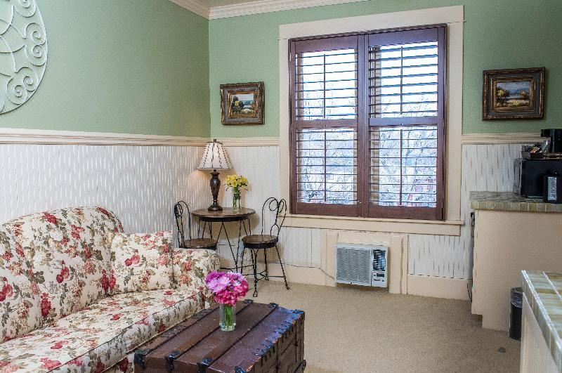 Photo of Livingroom in Cody