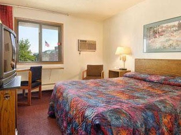 Photo of Bedroom in Minot