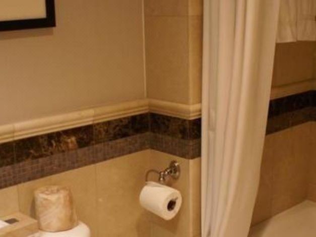 Photo of Bathroom in Wilshire