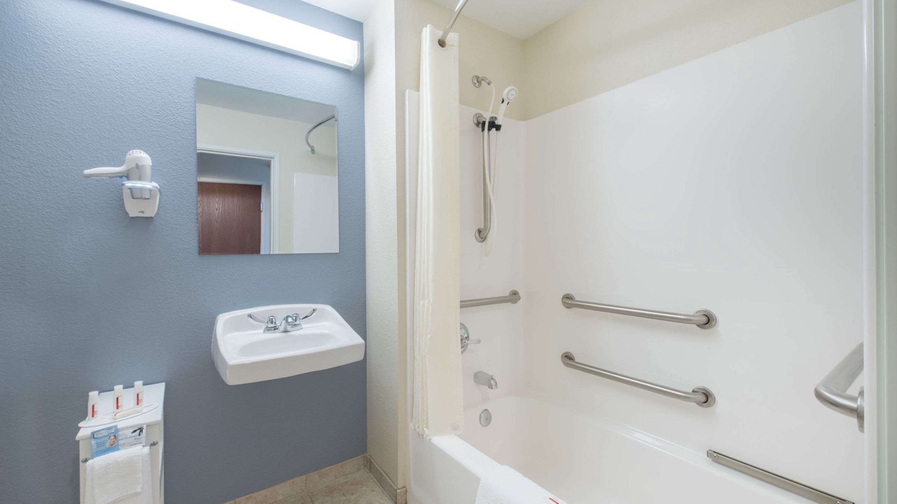 Photo of Bathroom in Minot