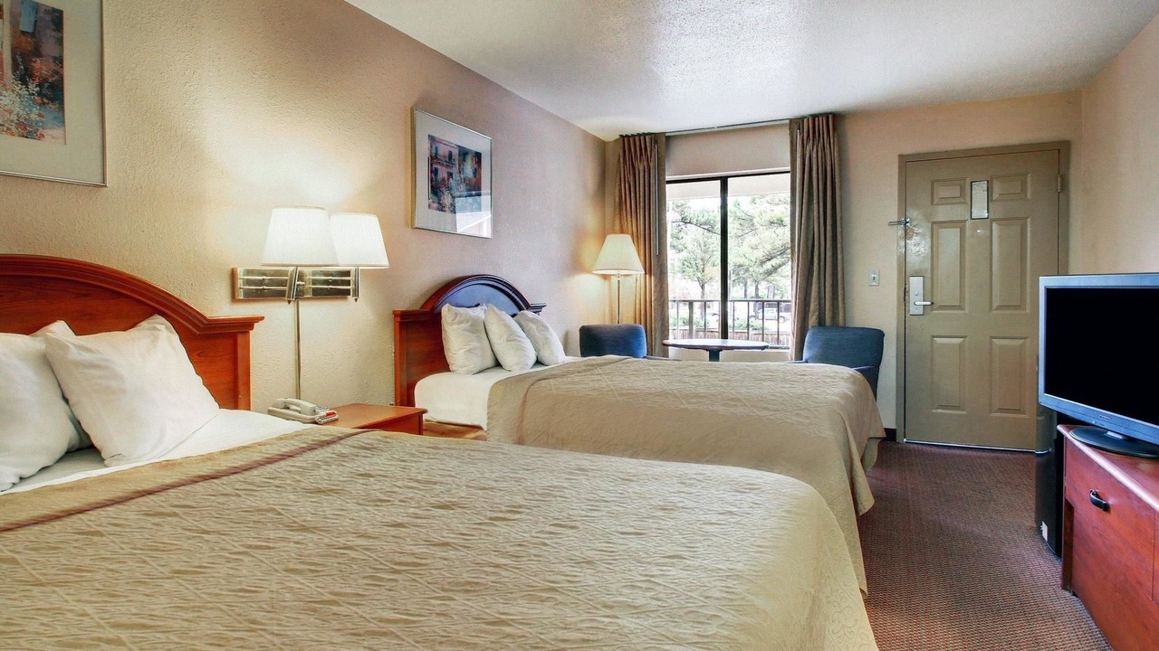 Photo of Bedroom in Tougaloo