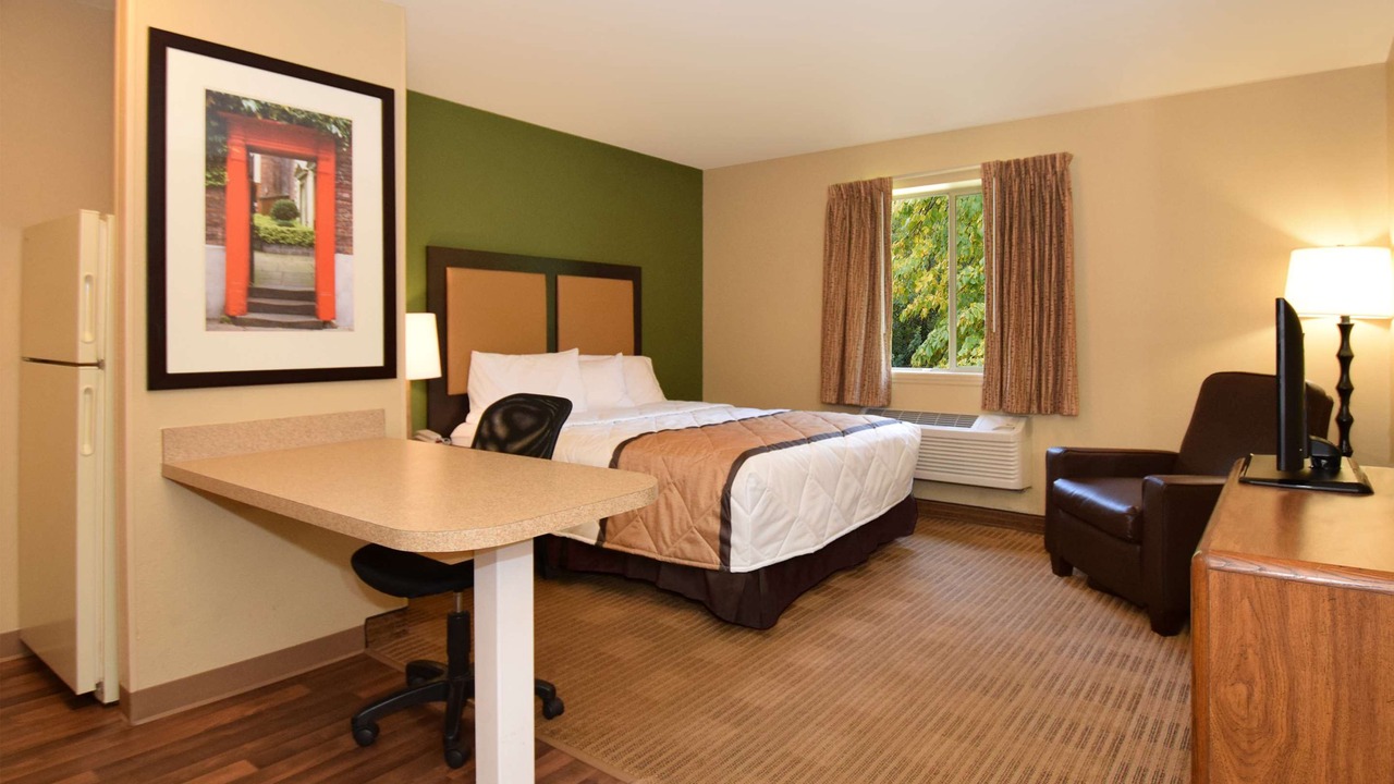 Photo of Bedroom in US 290