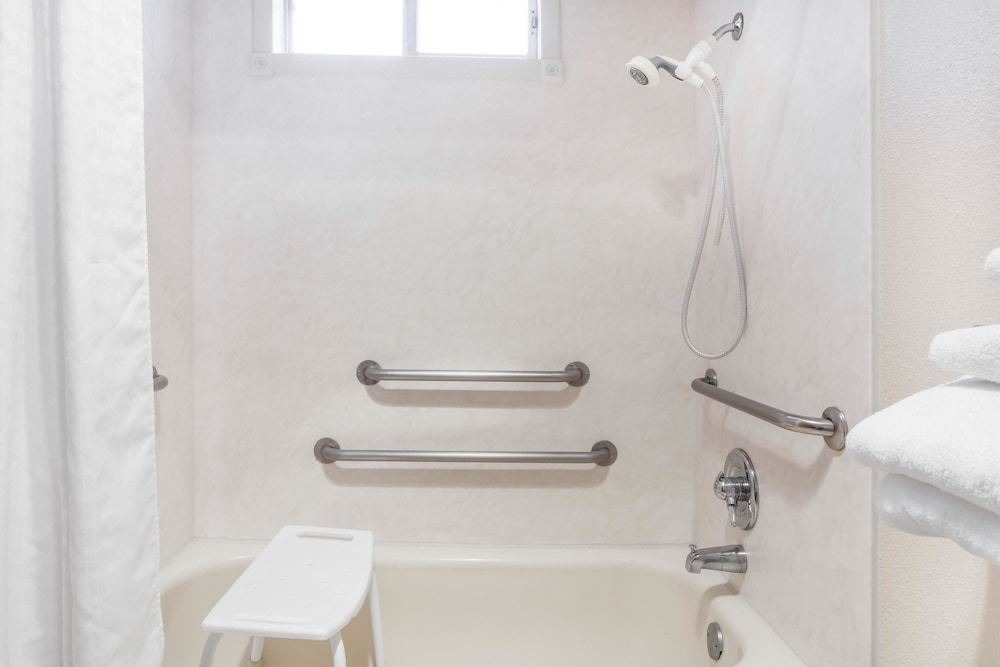 Photo of Bathroom in Burns