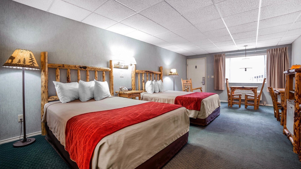Photo of Bedroom in Lander