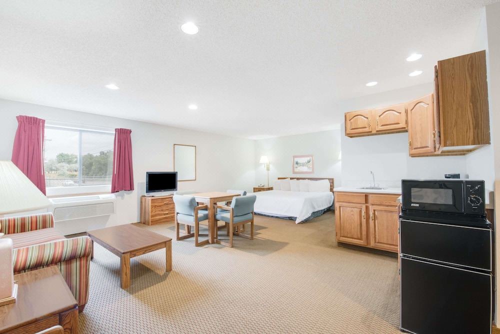 Photo of Livingroom in Sturgis