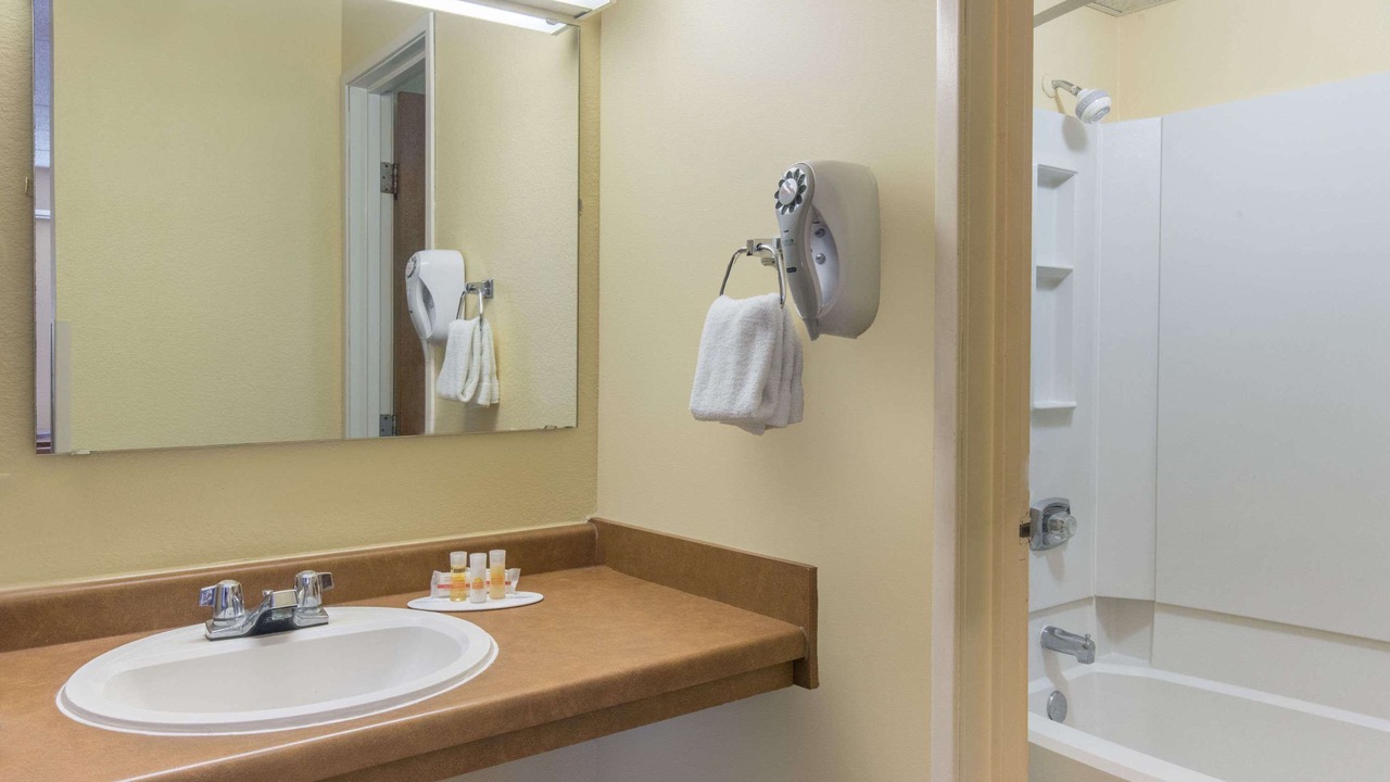 Photo of Bathroom in Minot