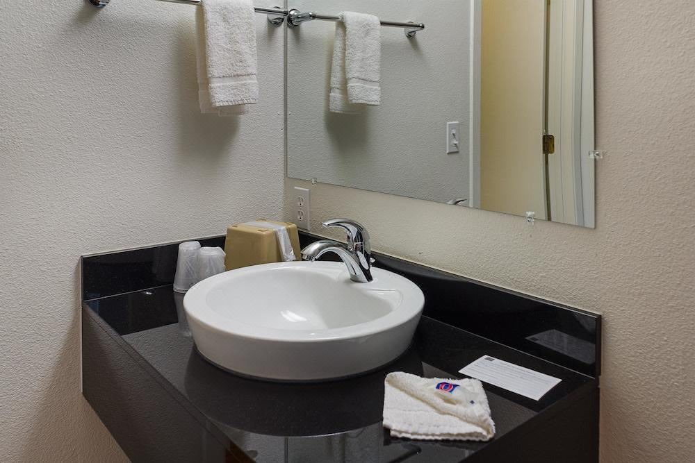 Photo of Bathroom in Shelby