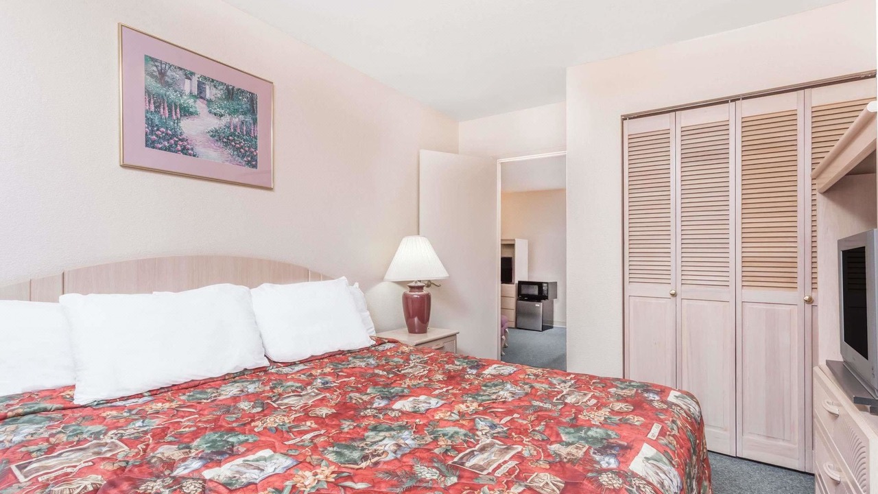 Photo of Bedroom in Burns