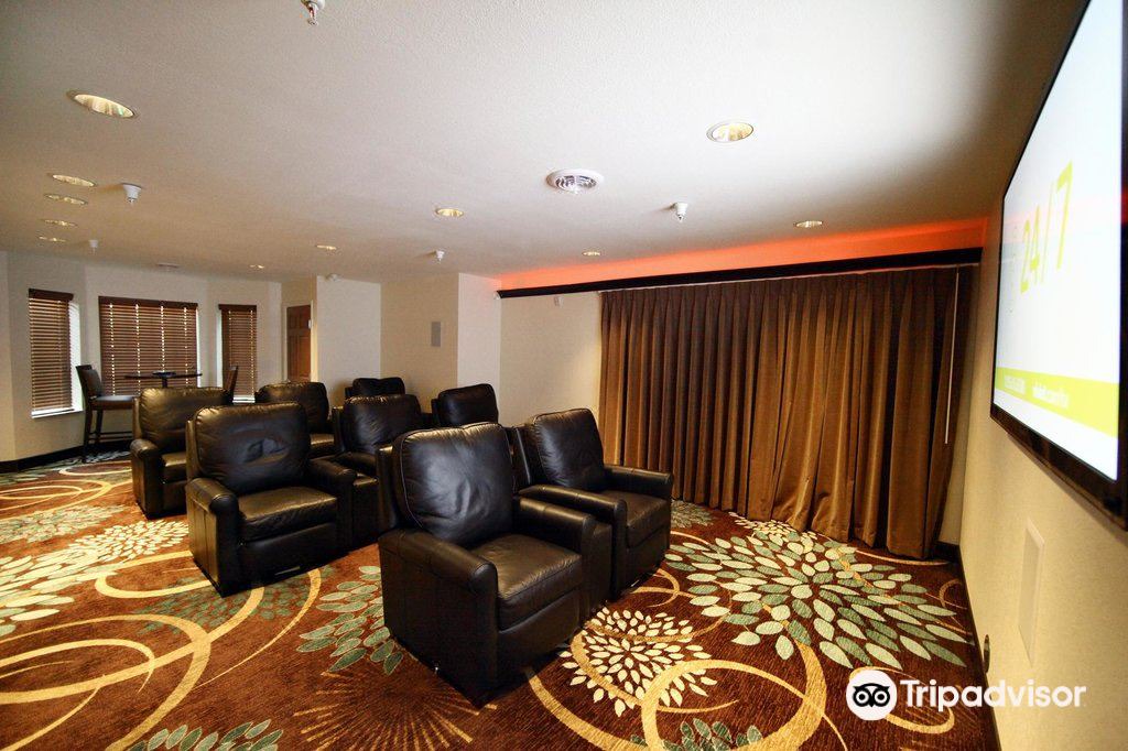 Photo of Livingroom in Minot