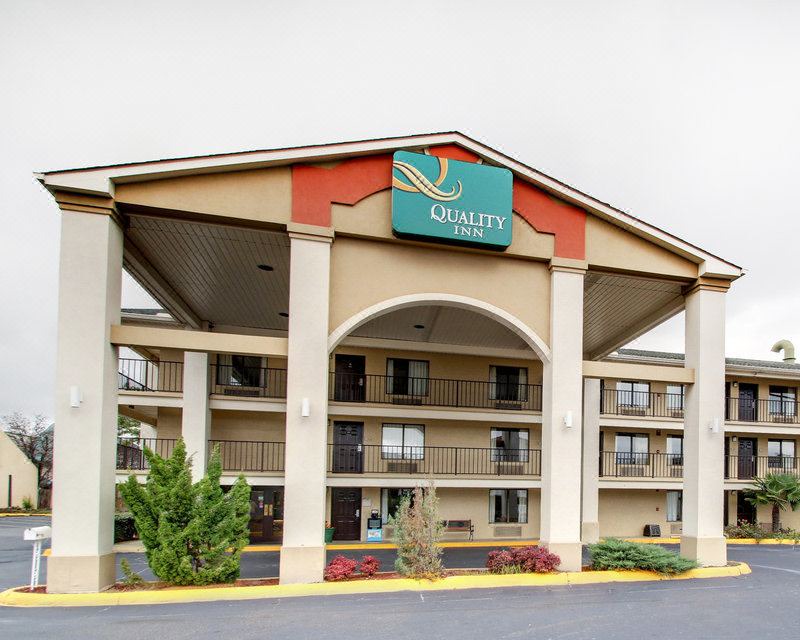 Photo of Buildings in Tougaloo