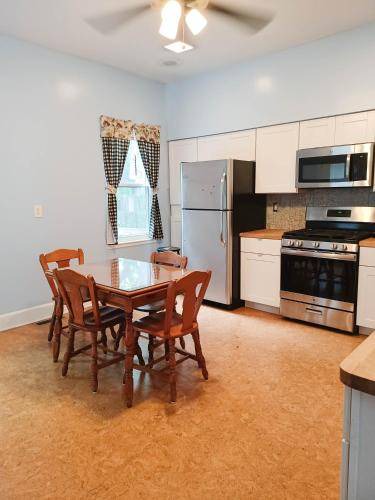 Photo of Livingroom in Northside