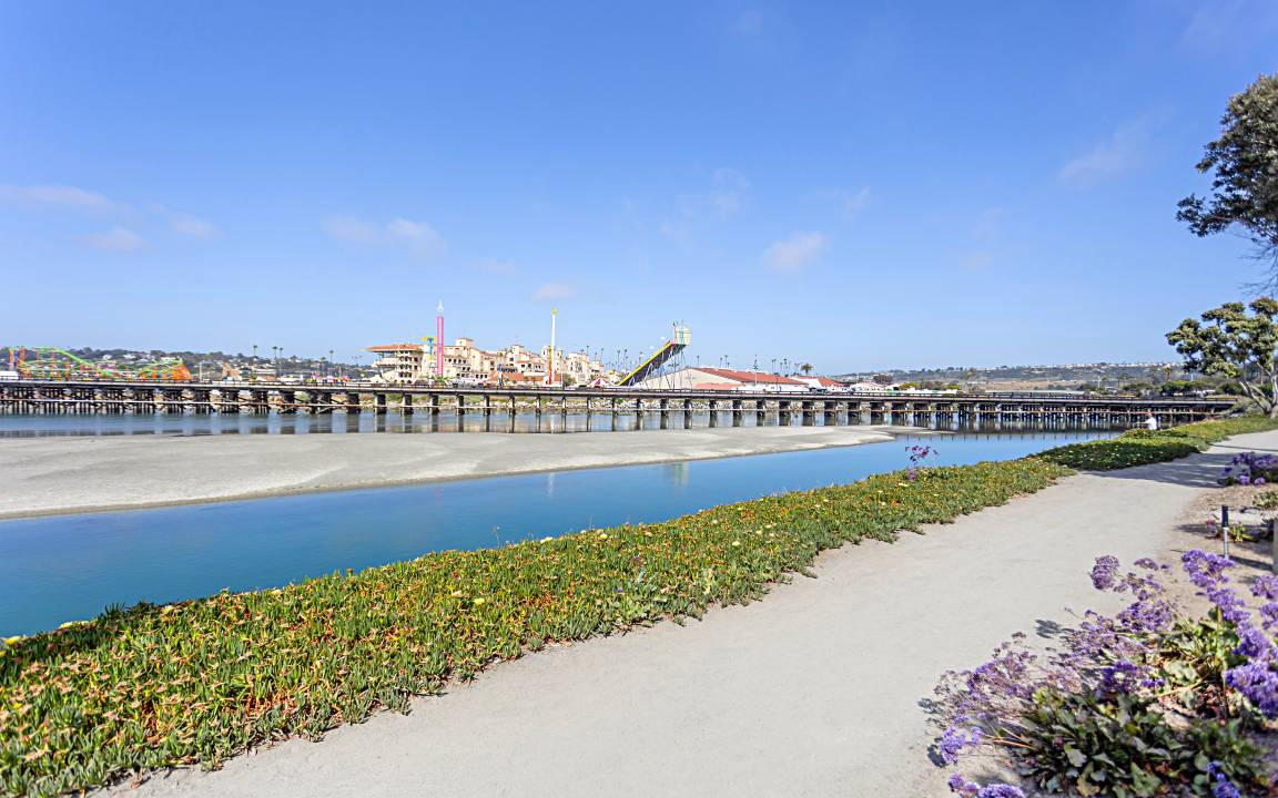 Photo of Others in Del Mar