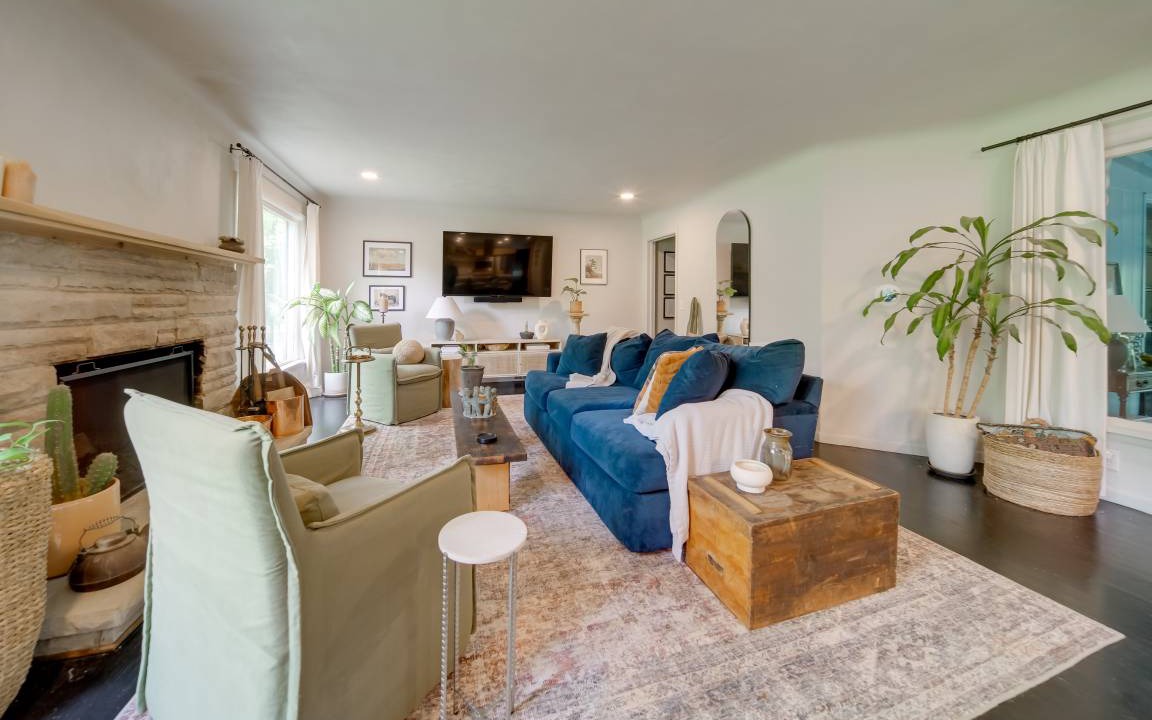 Photo of Livingroom in Willoughby