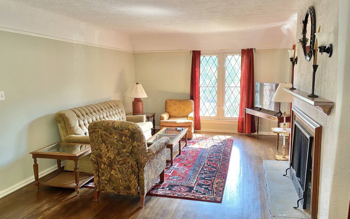 Photo of Livingroom in Shaker Heights