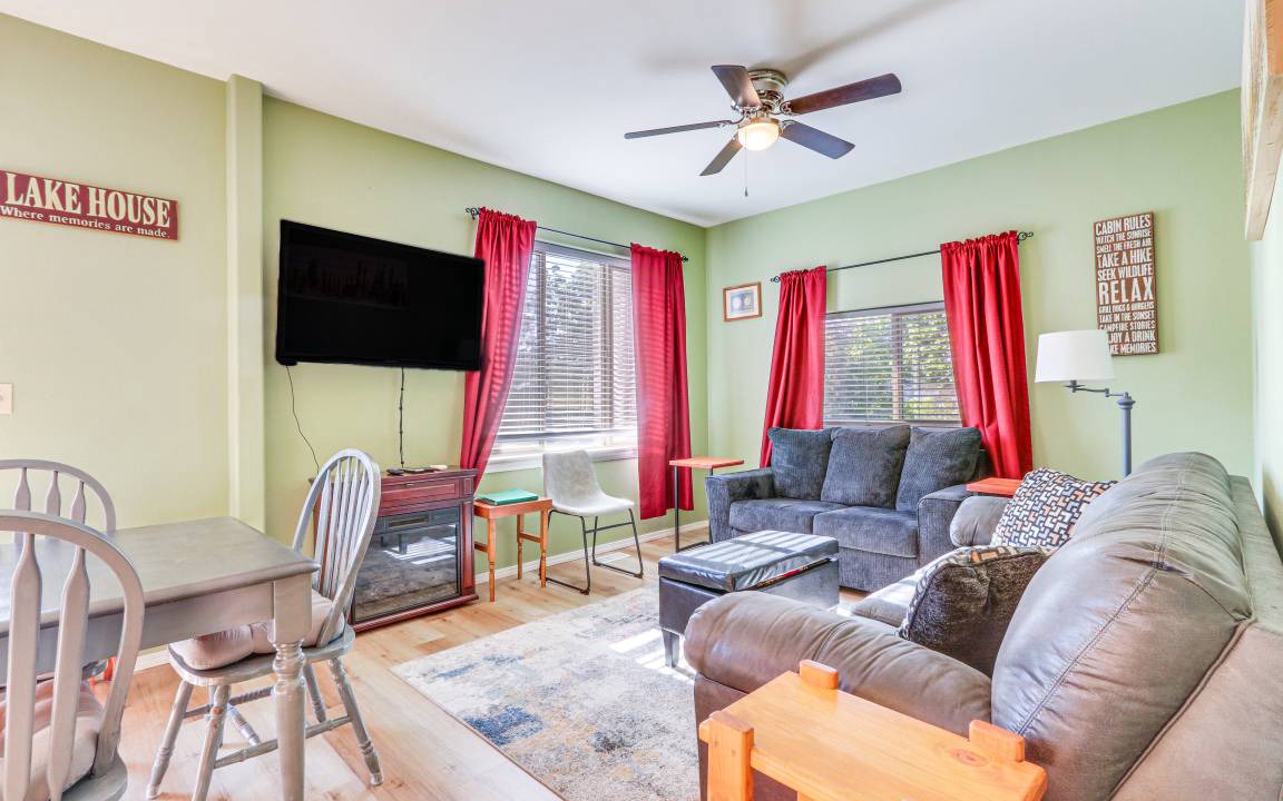 Photo of Livingroom in Harrison