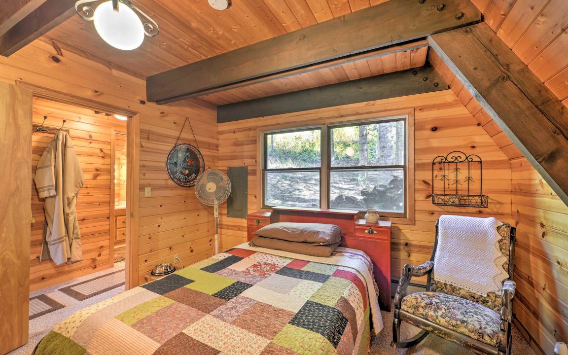 Photo of Bedroom in Irwin