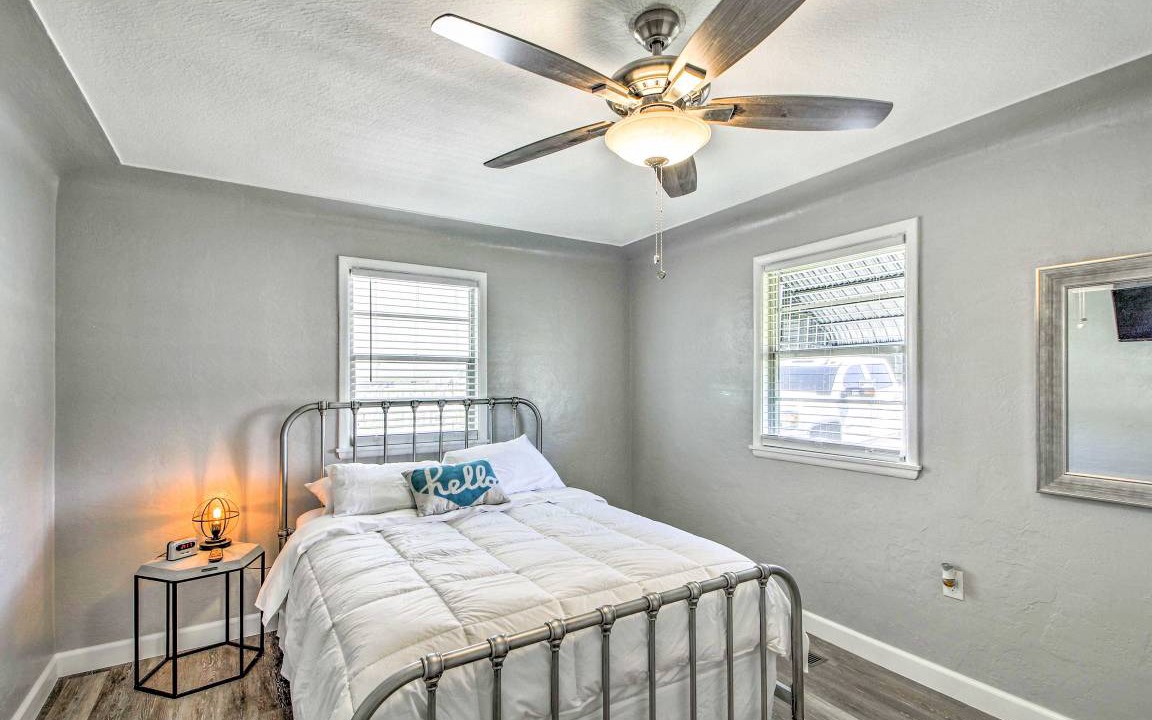 Photo of Bedroom in Lakeview