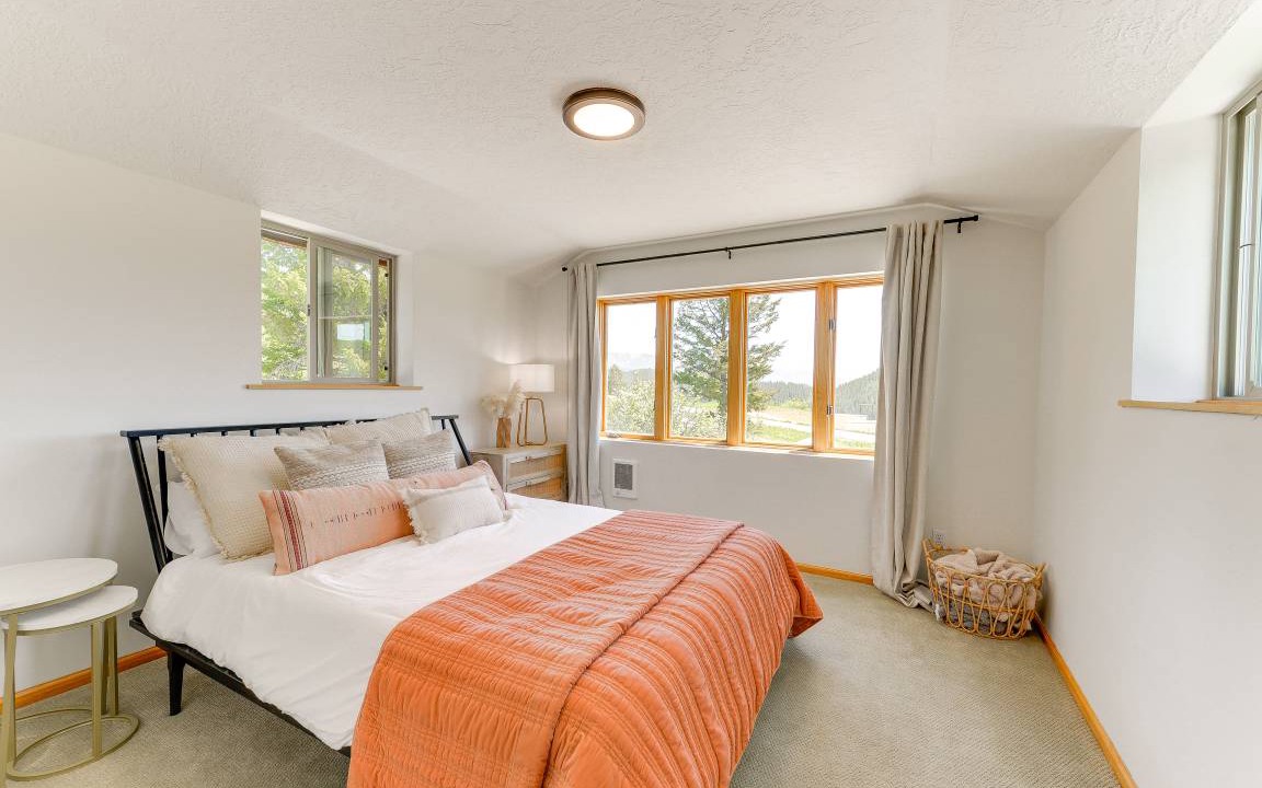 Photo of Bedroom in Thayne