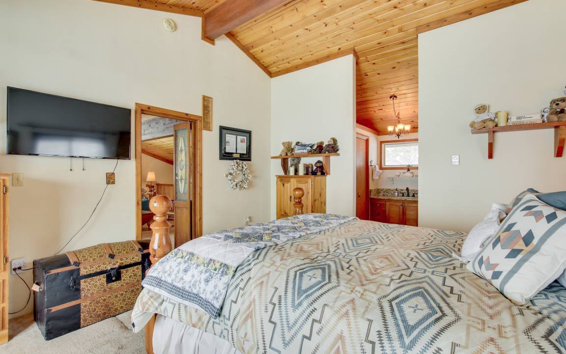 Photo of Bedroom in Thayne