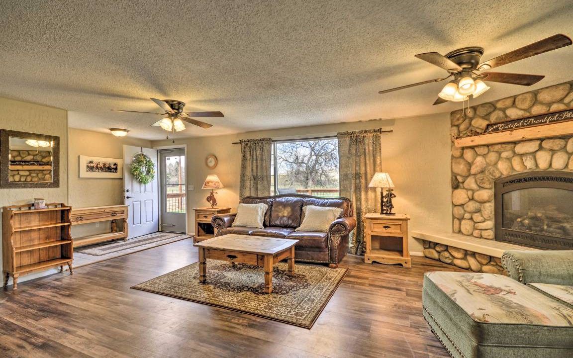 Photo of Livingroom in Cody