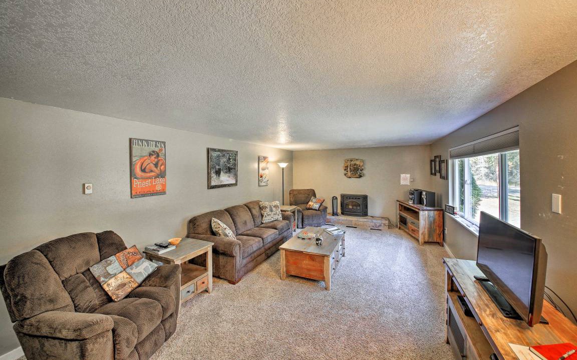 Photo of Livingroom in Priest River