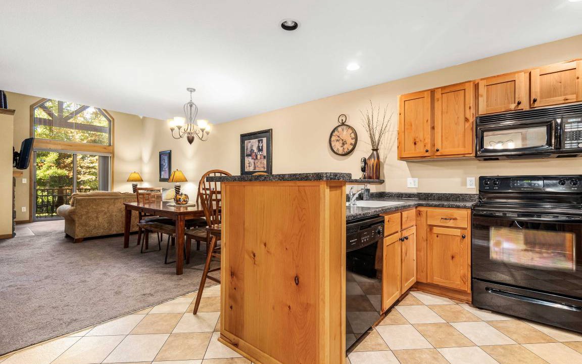 Photo of Kitchen in Lake Shore