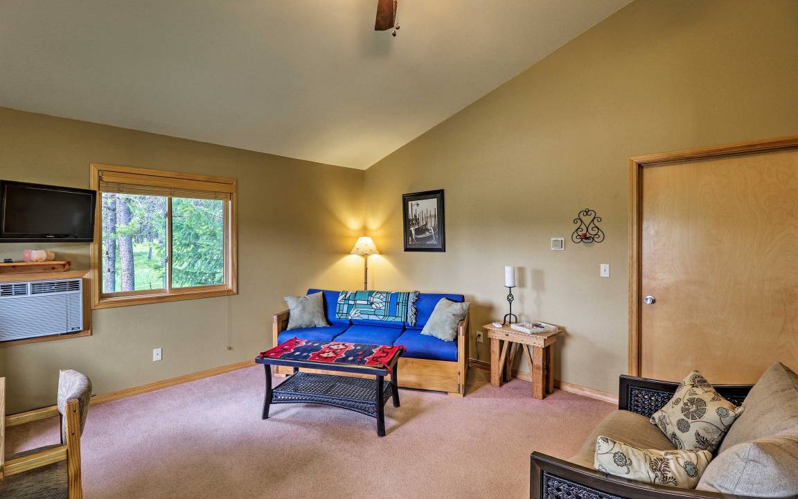 Photo of Livingroom in Trego