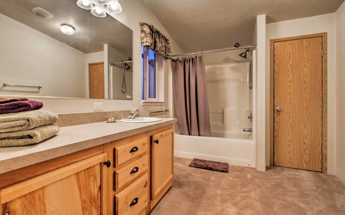 Photo of Bathroom in Cascade