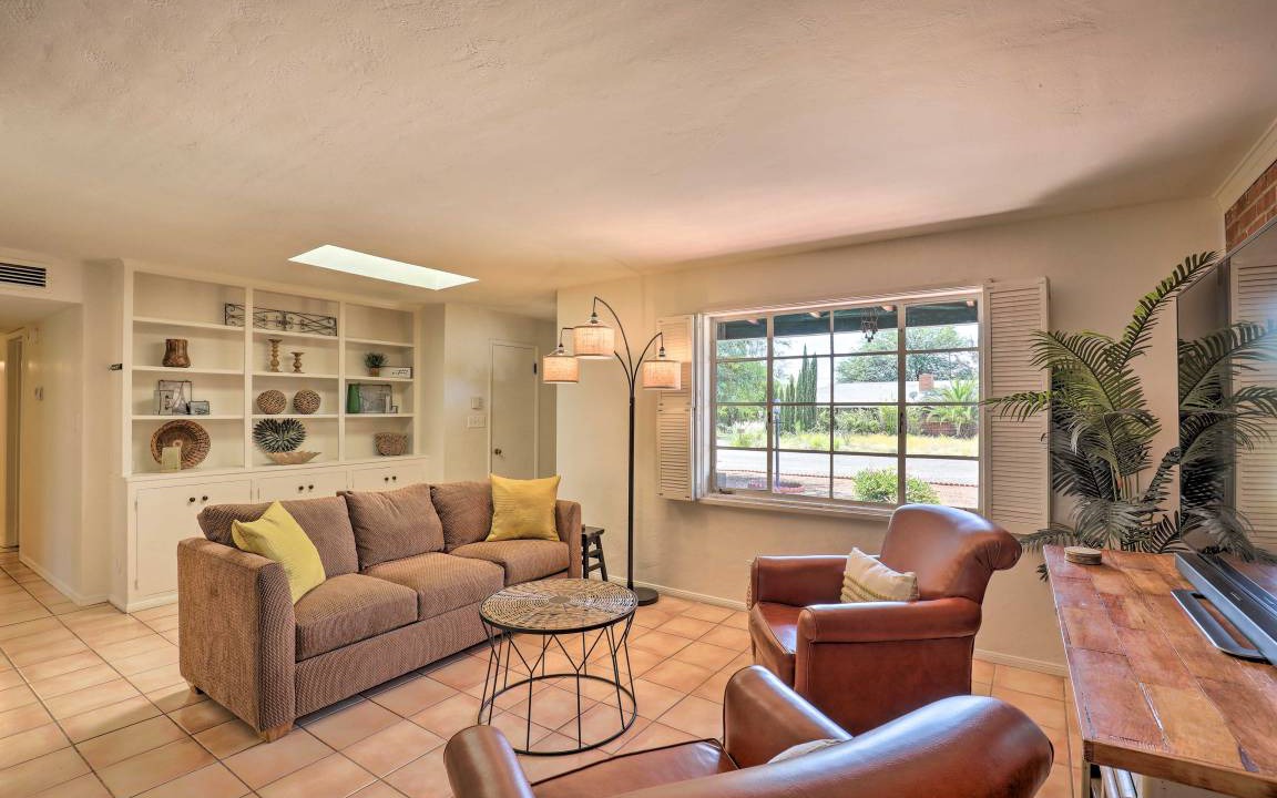 Photo of Livingroom in Tucson