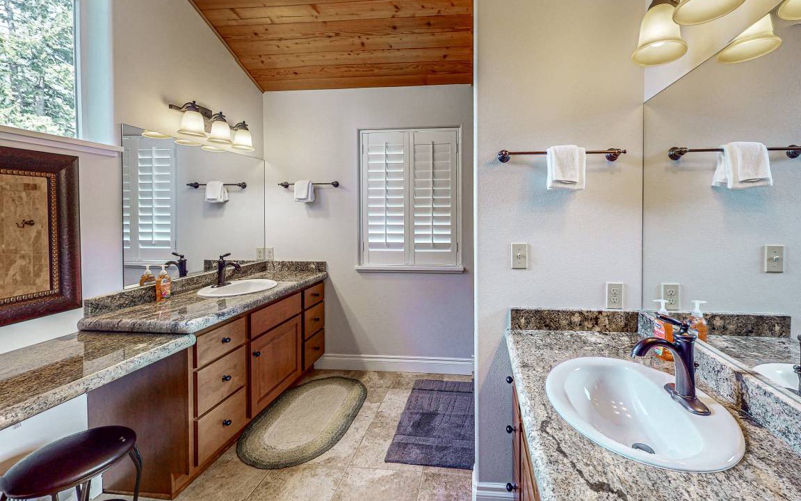 Photo of Bathroom in East Hope