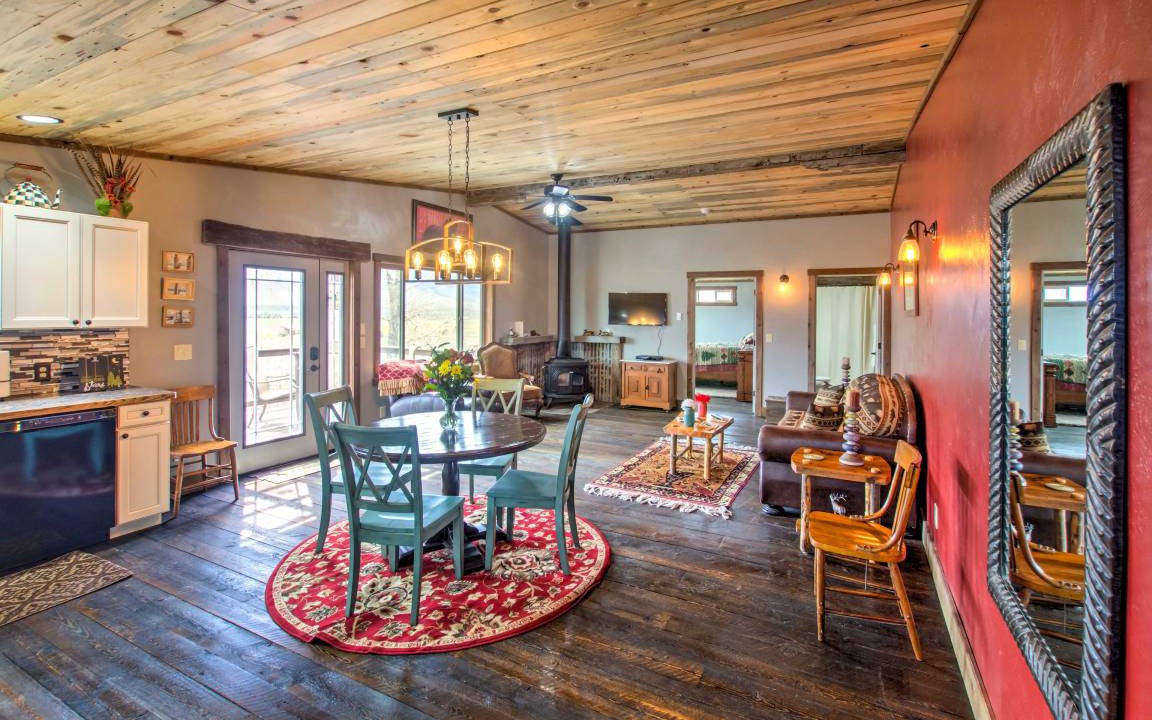 Photo of Livingroom in Livingston