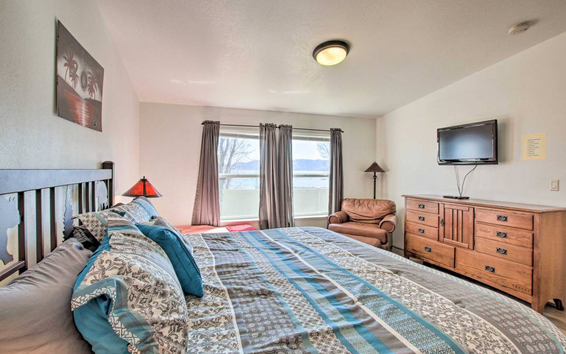 Photo of Bedroom in Hyland Beach