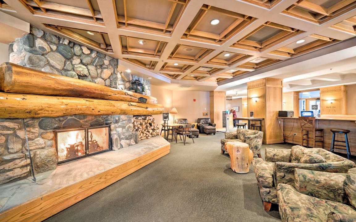 Photo of Livingroom in Big Sky