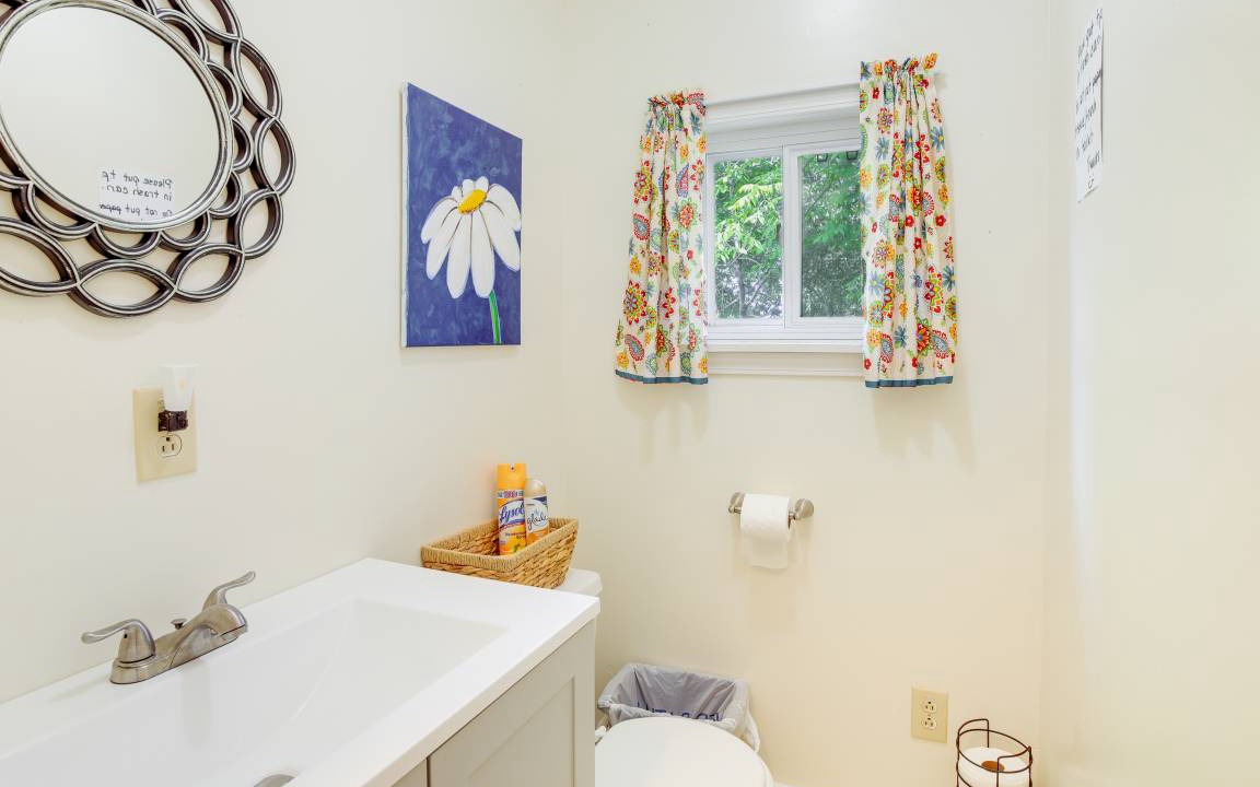 Photo of Bathroom in Fruitvale