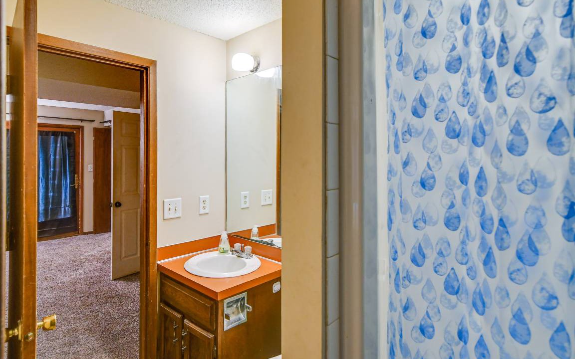 Photo of Bathroom in Urbandale