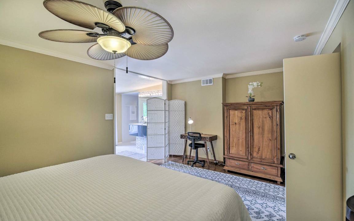 Photo of Bedroom in Neartown
