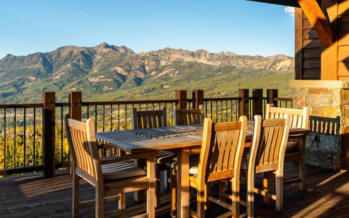 Photo of Patio Balcony in Big Sky