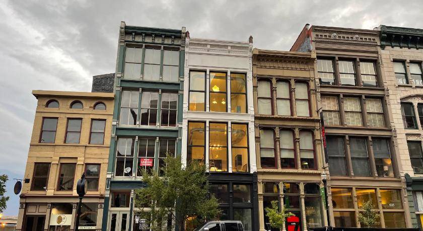 Photo of Others in West Main Historic District