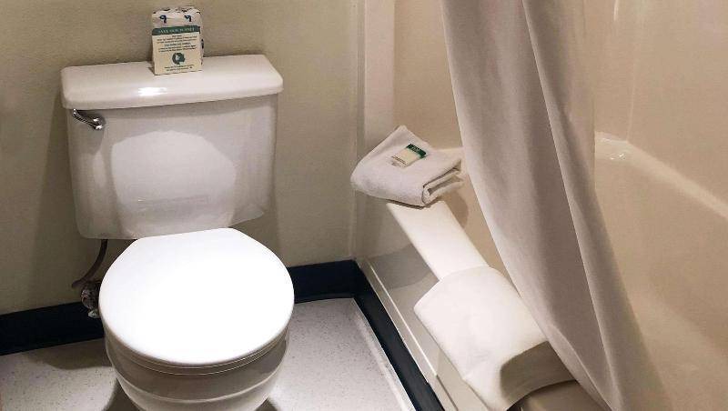 Photo of Bathroom in Garden District