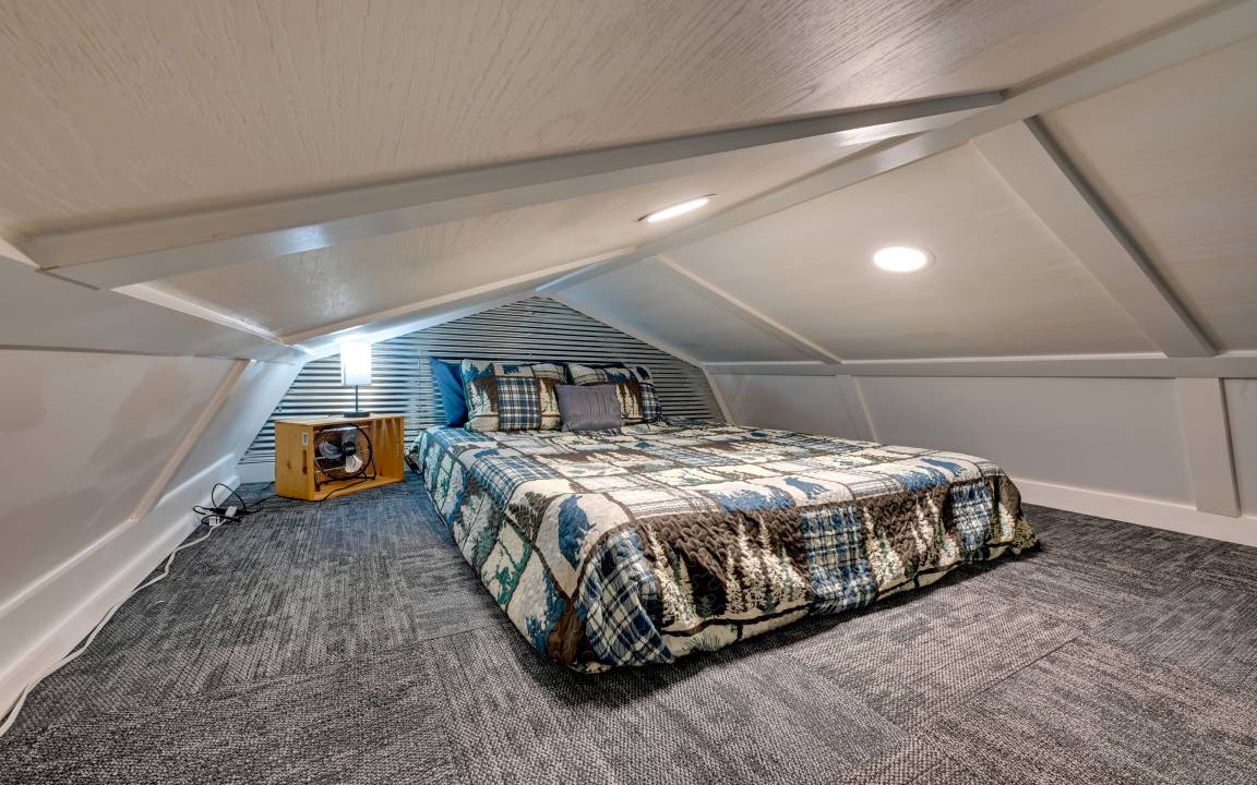 Photo of Bedroom in Austinville