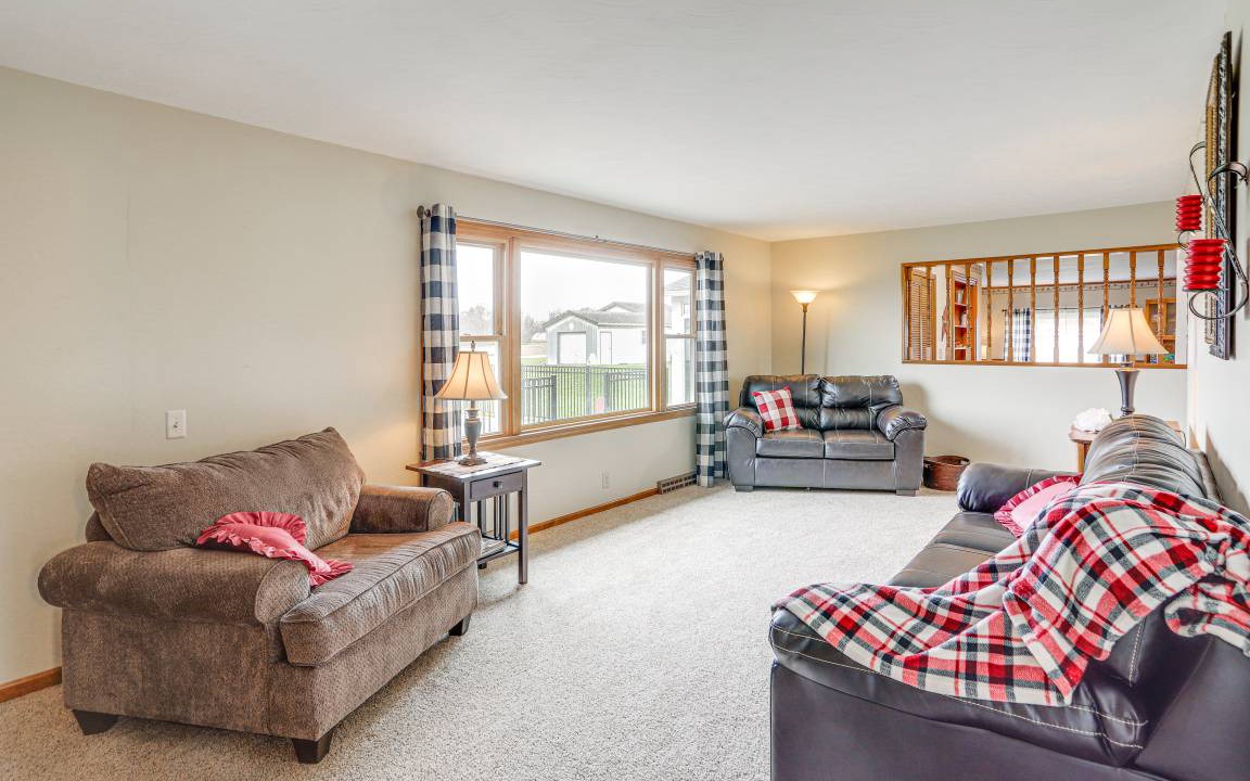 Photo of Livingroom in New Haven  Huron County