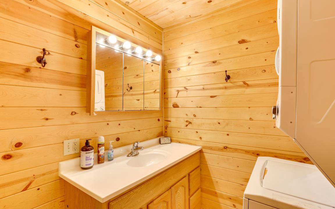 Photo of Bathroom in Deadwood