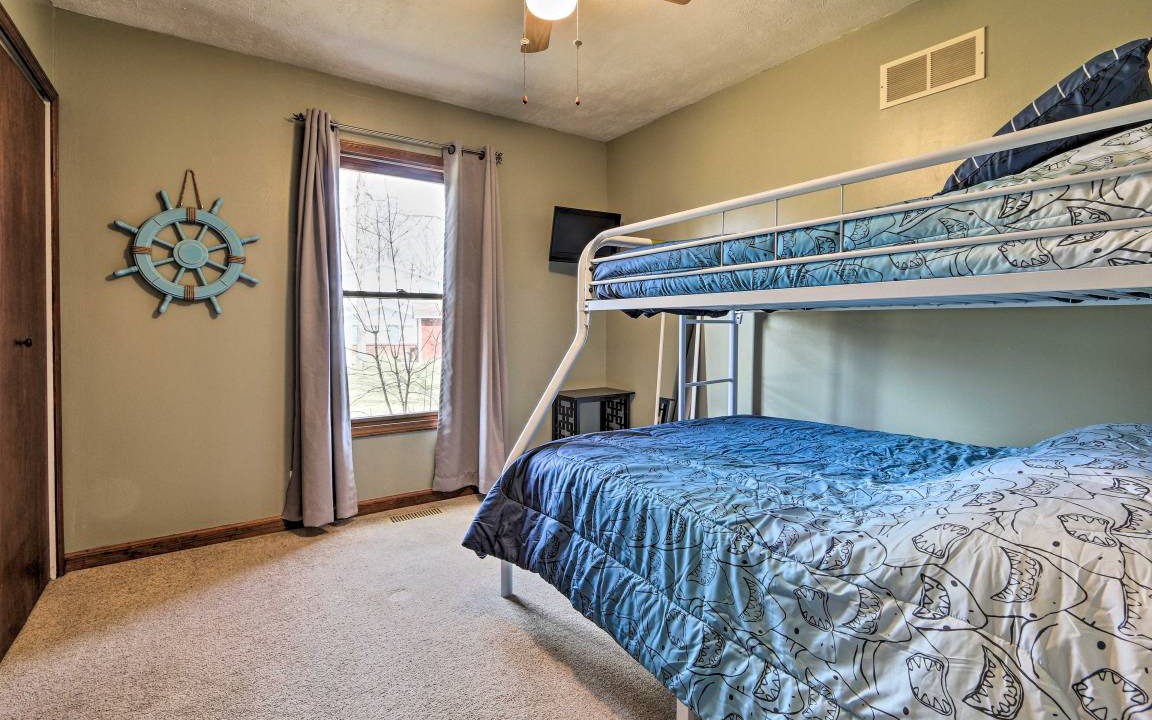 Photo of Bedroom in Lakeview