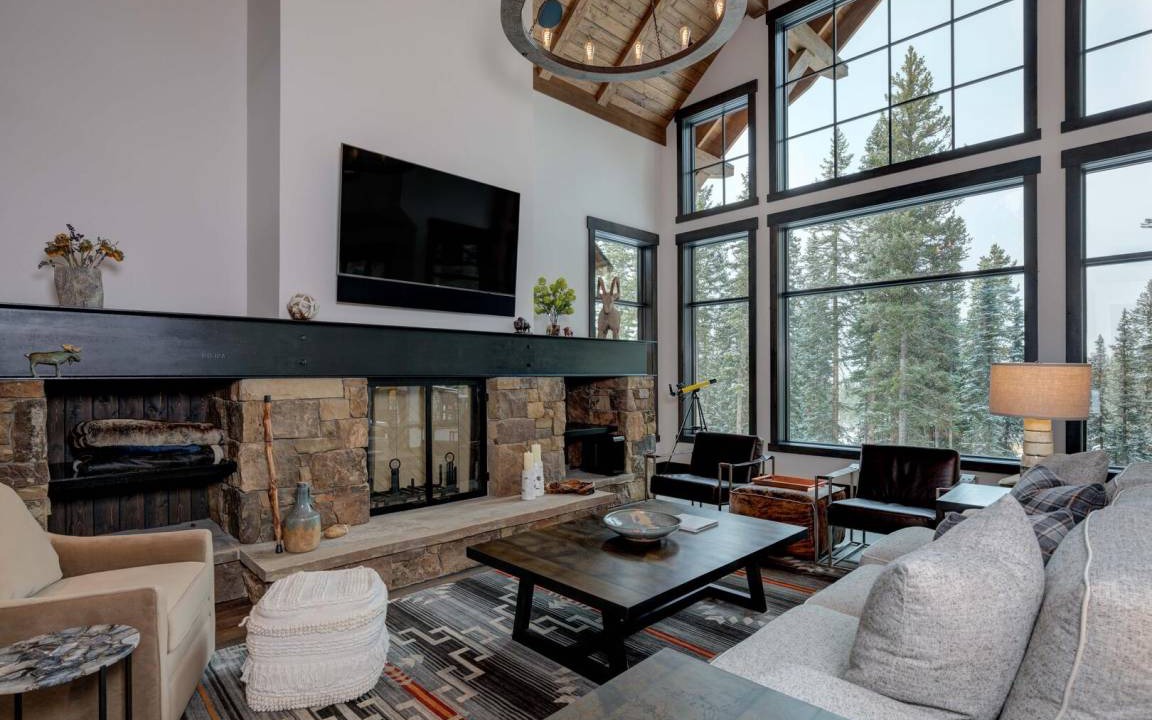 Photo of Livingroom in Big Sky