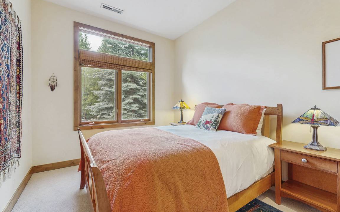 Photo of Bedroom in Elkhorn Village