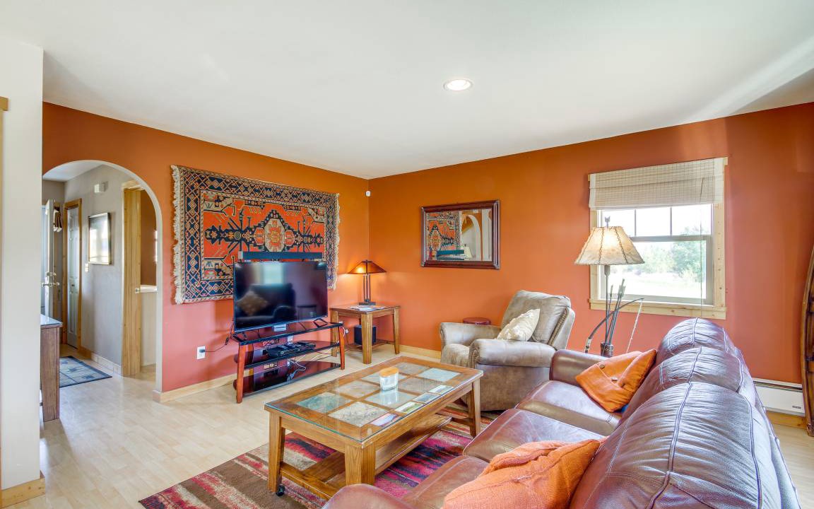 Photo of Livingroom in Emigrant